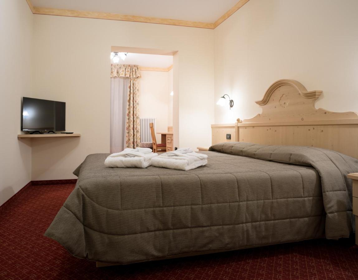 Hotel Crepei Pozza di Fassa Eksteriør bilde