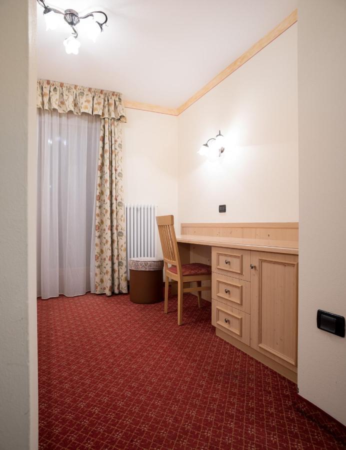 Hotel Crepei Pozza di Fassa Eksteriør bilde