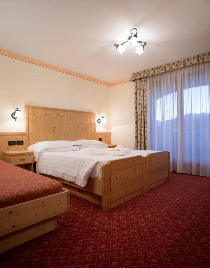 Hotel Crepei Pozza di Fassa Eksteriør bilde