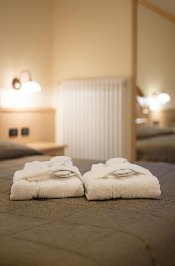Hotel Crepei Pozza di Fassa Eksteriør bilde