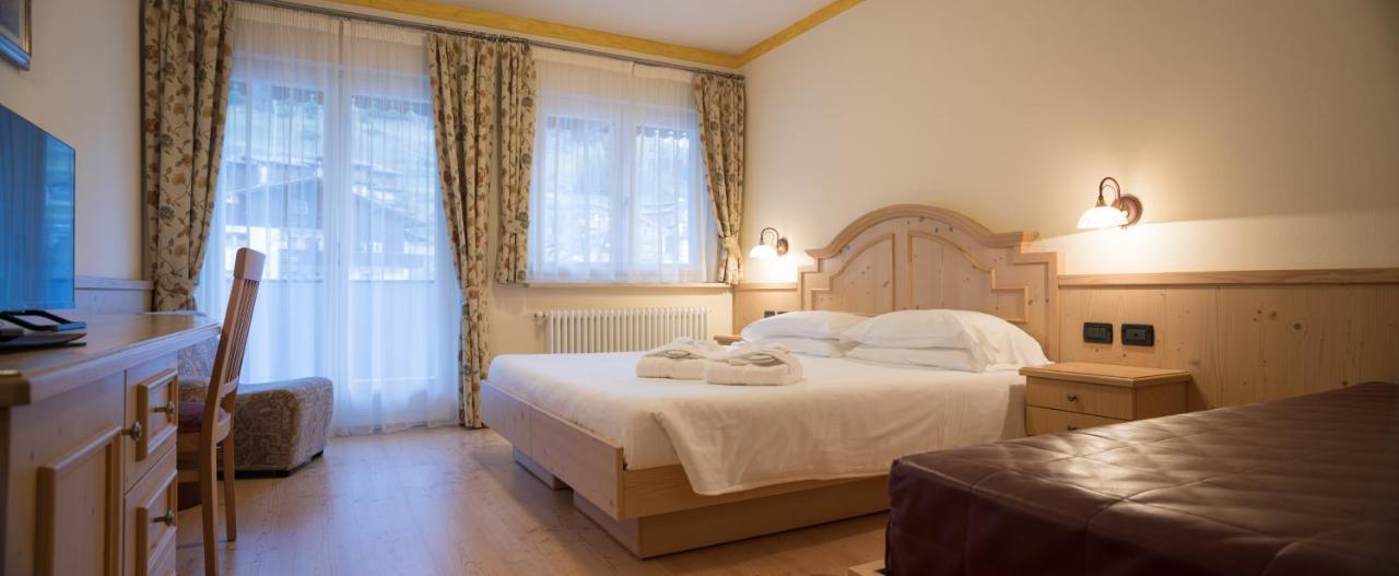 Hotel Crepei Pozza di Fassa Eksteriør bilde
