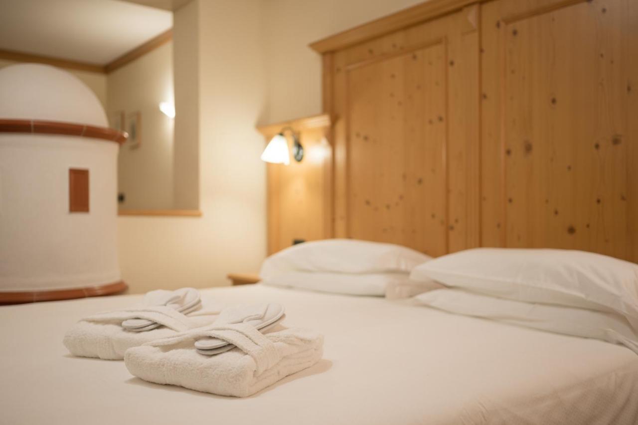 Hotel Crepei Pozza di Fassa Eksteriør bilde