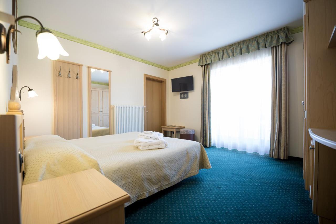 Hotel Crepei Pozza di Fassa Eksteriør bilde