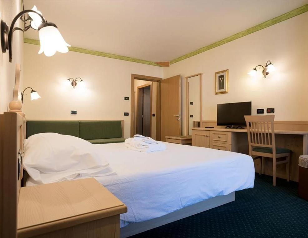 Hotel Crepei Pozza di Fassa Eksteriør bilde