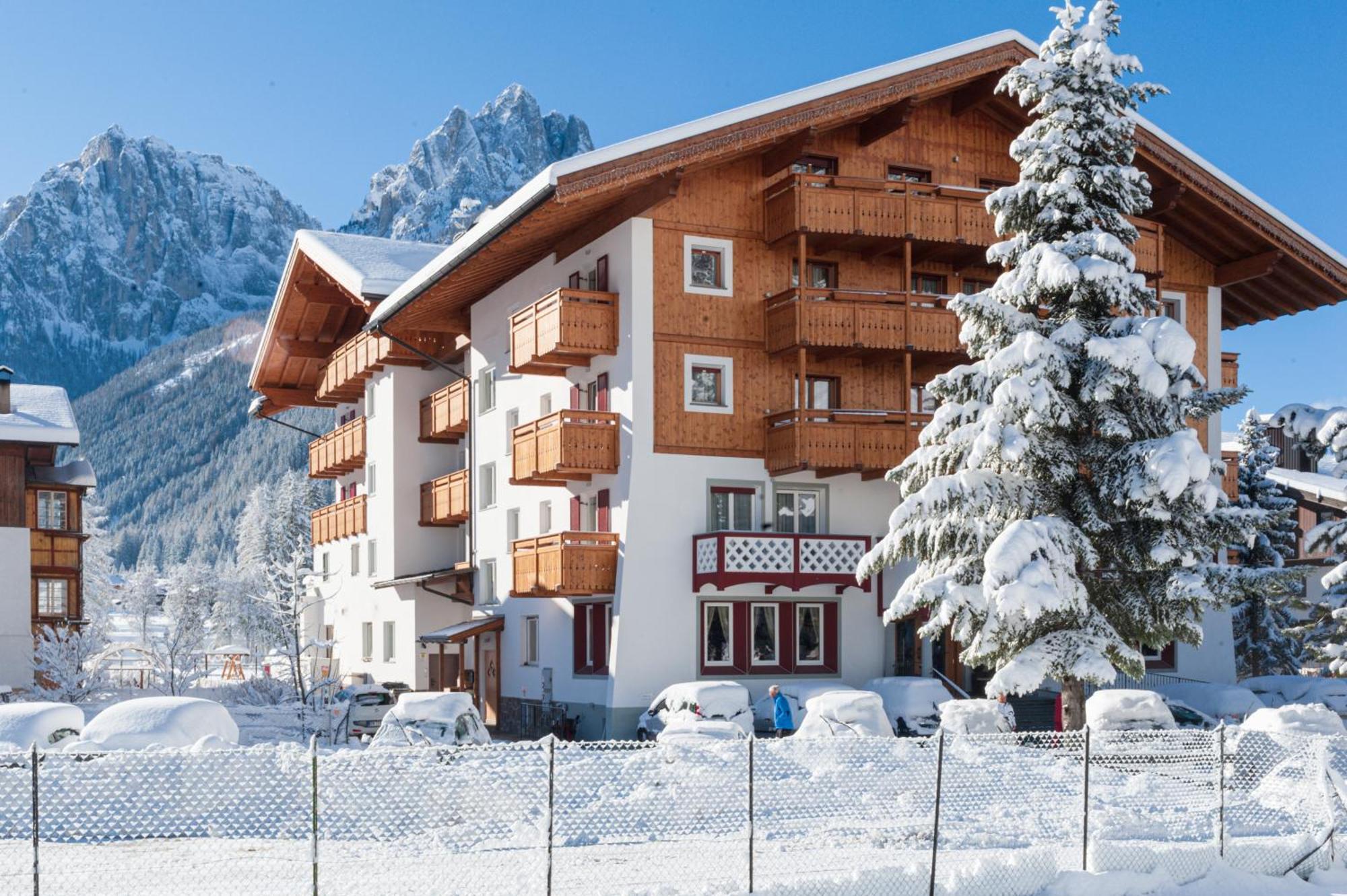 Hotel Crepei Pozza di Fassa Eksteriør bilde